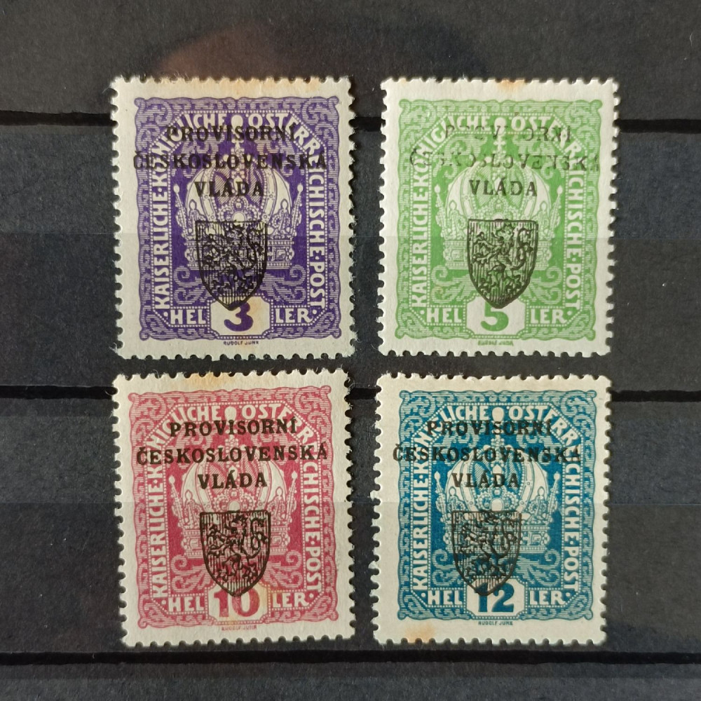 Sestava přetiskových známek ČSR lot-6476*