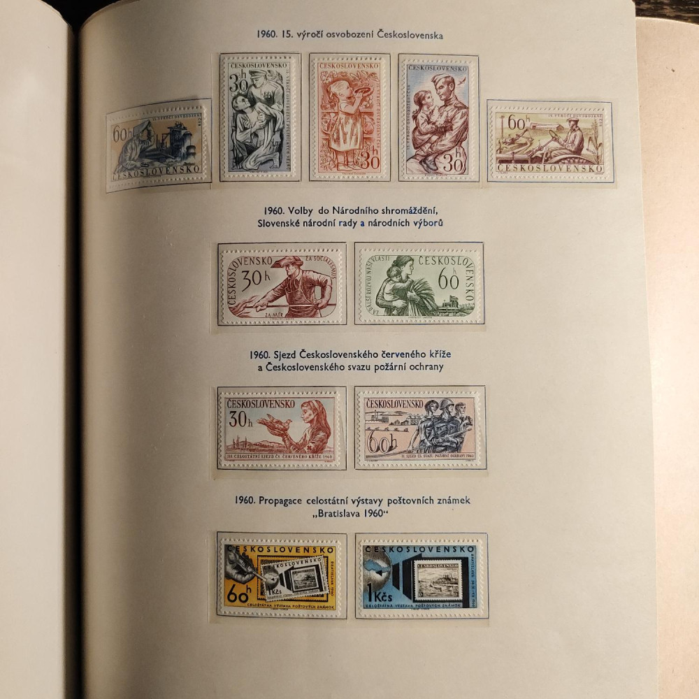 Checoslovaquia Colección de sellos 1955-1962 MNH**/MH*  35